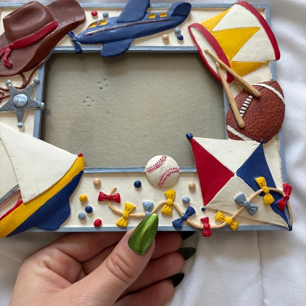 Vintage DesignWest Little Boys 3D Resin Picture Frame 3.5x5 Nursery Decor 1993